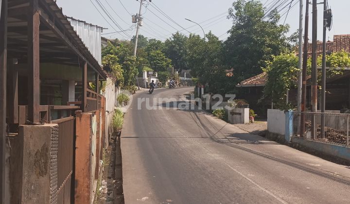 Dijual Rumah Pinggir Jalan Raya Bagus di Mijen, Semarang 2