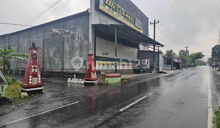 Ready-to-Use Cheap Shophouse in Sleman Area