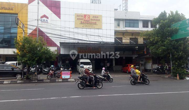 Ruko 3 Lantai Dekat Jalan Raya Siap Dipakai daerah Semarang Selatan 2