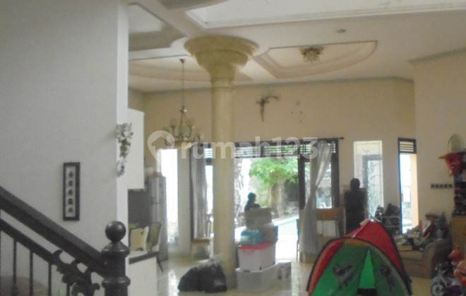 Jual rumah di Kendalisodo Gajah Mungkur , ada kolam renang 2