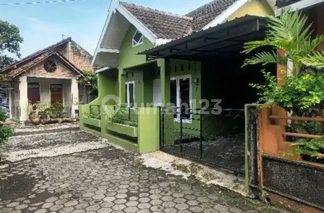 Disewakan Rumah Di Sidomoyo Godean 1