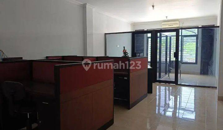 Disewakan Ruko Di Raya Ringroad Utara 2