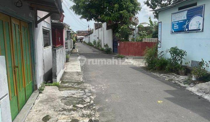 Rumah Kost 9 Kamar Lokasi Dekat Kampus Uty 2