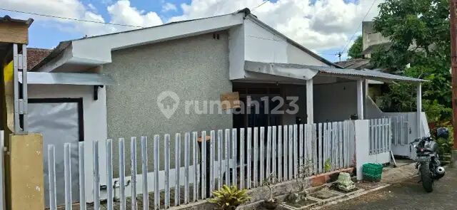 For Rent House In Jombor