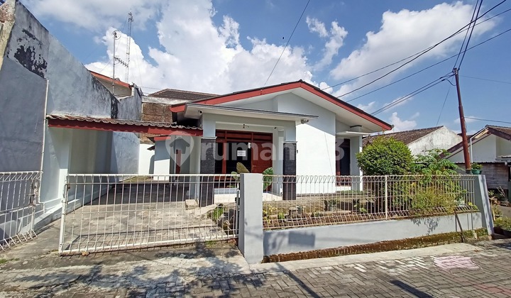 Sewa Rumah Tengah Kota Jogja: Tanah Luas 200M2 di Tegalrejo