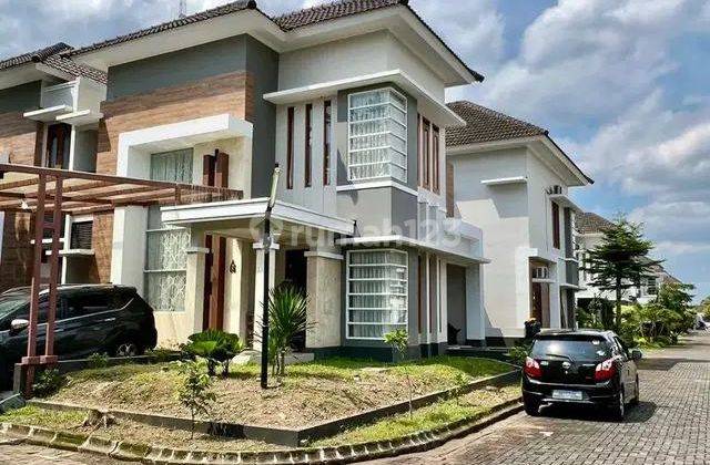 Rumah Di Jual Cepat Cocok Untuk Keluarga Lingkungan Asri - Nyaman 1