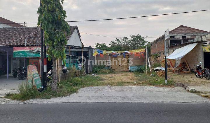 Tanah di Dekat Mirota Godean, Sleman SHM 589 m² 1