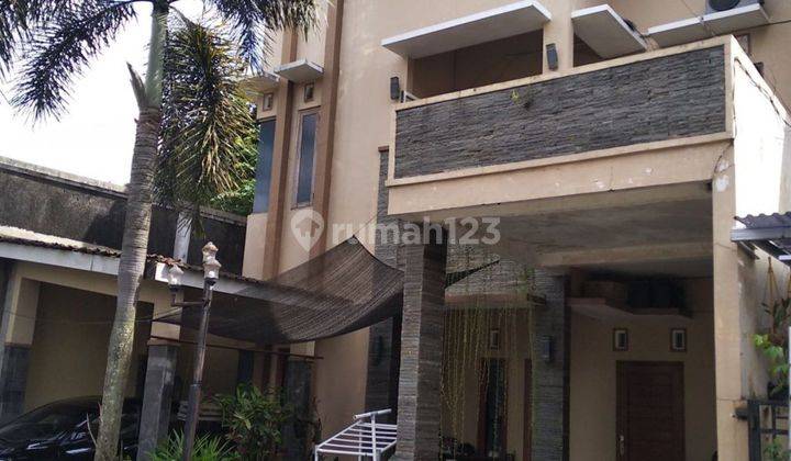 Rumah Full Furnish Di Perum Mutiara Kencana Jl Damai 2