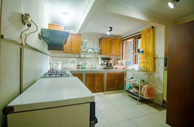 Dijual Rumah Cocok Untuk Homestay / Guesthouse Full Furnished 2