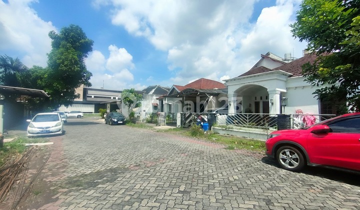 Rumah Mewah Dalam Perumahan One Gate System Hanya 10 Menit Dari Tugu Jogja