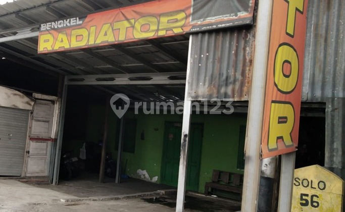 Tanah & Bangunan 816 Meter Persegi, Jalan Jogja-Solo Km 9, Maguwoharjo, Depok, Sleman. Tanah & Bangunan 816 Meter Persegi, Jalan Jogja-Solo Km 9, Maguwoharjo, Depok, Sleman.