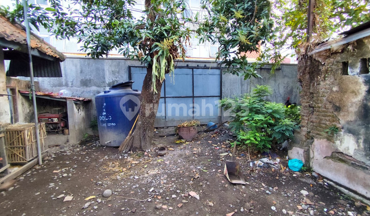 Colonial Style House 1547 Square Meters in Yogyakarta City Tourism Area 2