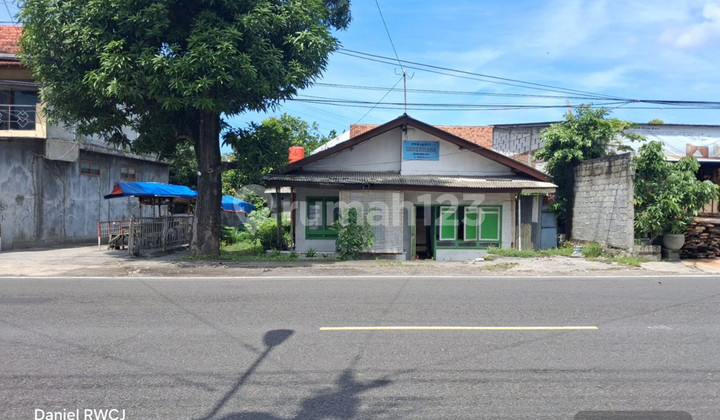 Dijual Rumah Luas di Lokasi Strategis Jalan Bantul Cocok untuk Hunian & Investasi,Ac Panggungharjo, Sewon, Bantul
