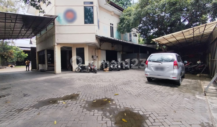 Warehouse 3704 Square Meters Strategically Located on West Ring Road