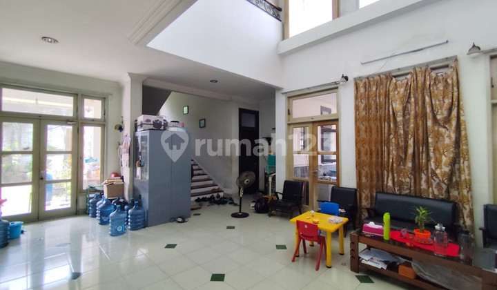 Semi-Furnished Commercial Building for Your Business on Jl Hayam Wuruk Yogyakarta