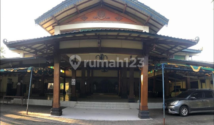 Tanah & Bangunan Pendopo 2890 Meter Persegi, Cocok untuk Investasi, Wirobrajan, Yogyakarta.