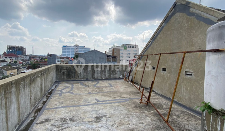 Strategic Shop House Near Malioboro Tourism, Pringgokusuman Gedong Tengen Yogyakarta 2