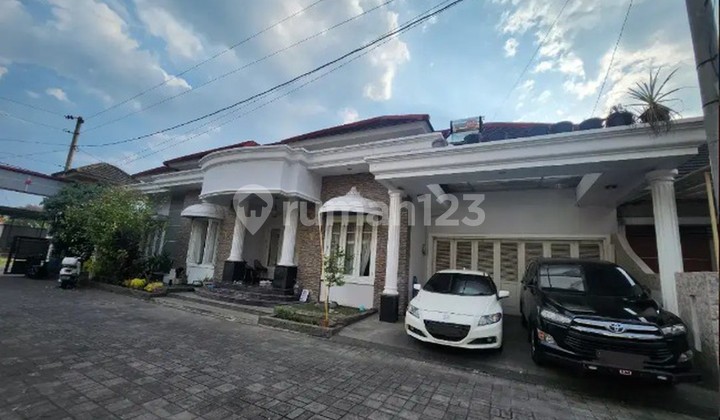 Rumah Mewah Semi Furnish di Perum Pesona Regency Yogyakarta