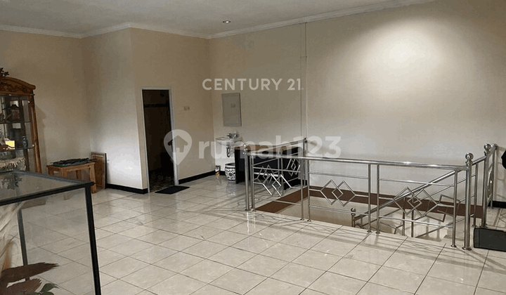 For Quick Sale: Two Adjacent 2-Story Shophouses in Kalimalang, Bekasi For Quick Sale: Two Adjacent 2-Story Shophouses in Kalimalang, Bekasi