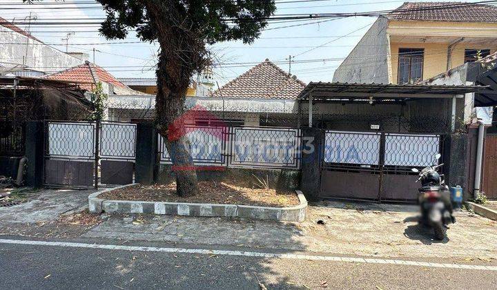 Rumah Pulau pulau lokasi strategis dekat area kuliner alun alun, Singosari 1