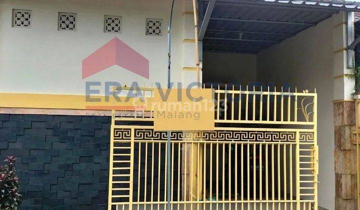 Rumah minimalis lokasi strategis area Pakis 1