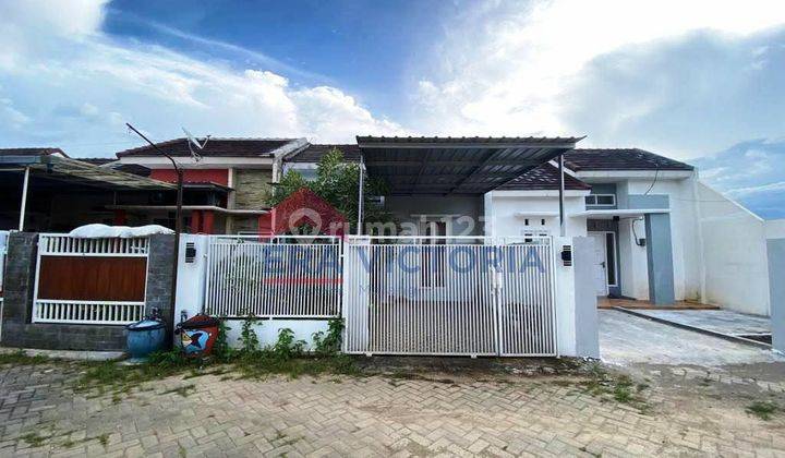 Rumah dalam Cluster lokasi strategis, Tasikmadu 1