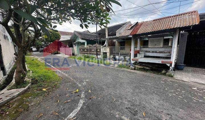 Rumah lokasi Strategis dekat pusat perbelanjaan, Sawojajar  2