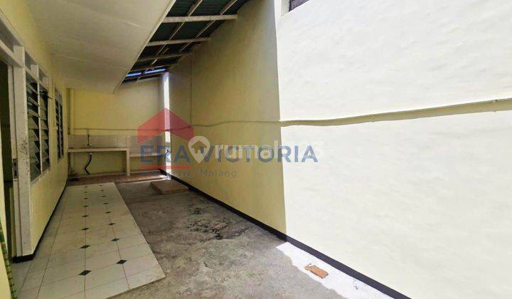 Rumah lokasi strategis cocok untuk Hunian& Kantor, Sawojajar  2