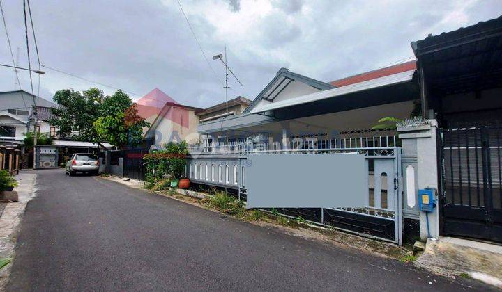 Rumah Tengah Kota Cocok Untuk Kantor  1