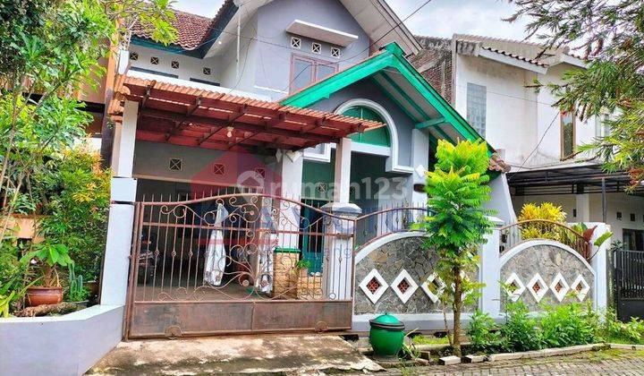 Rumah 2 lantai kawasan Riverside dekat sekolah Bina Bangsa 2