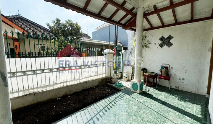 2-Story House One Step Away from Toll Access 2