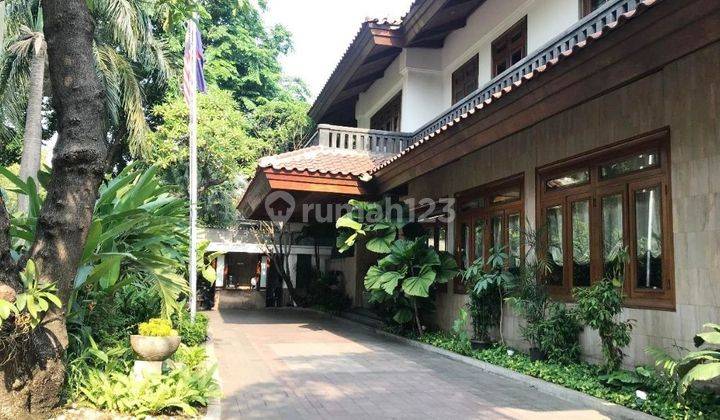 Spacious House at Patra Kuningan With 8 Bedrooms 1