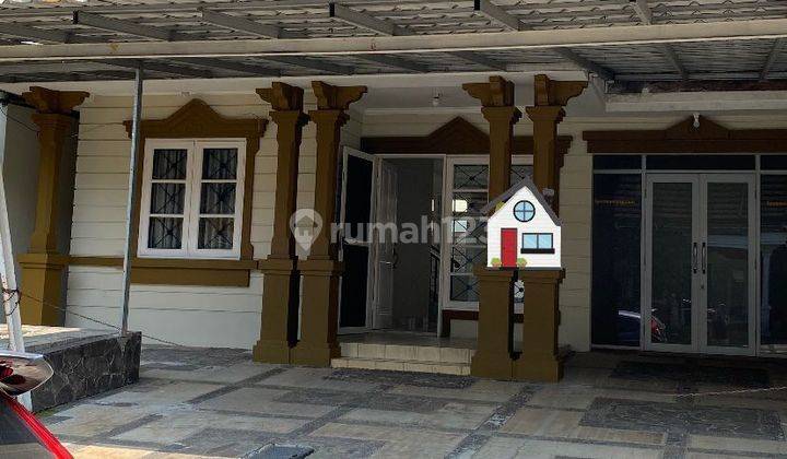 Rumah Cantik Rapih Siap huni 2 Lantai di Kota wisata  1