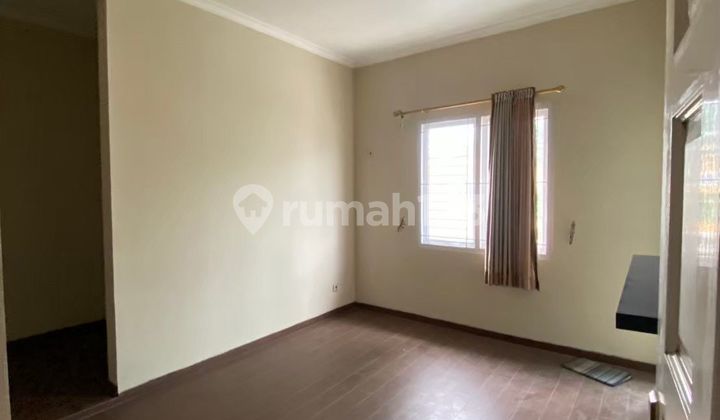 Dijual Rumah Dikota Wisata Cibubur Rumah SHM di Halte JR Conection Kota Wisata Cibubur Ciangsana, Jl. Boulevard Kota Wisata, Ciangsana, Gunung Putri, Bogor, Jawa Barat, Indonesia, 16968, Kota Wisata 2