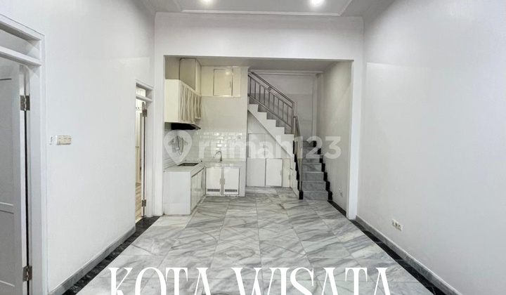 Rumah 1 1/4 Lantai di Kota Wisata Rumah SHM di Gerbang Utama Kota Wisata Cibubur, Jl. Alternatif Cibubur, Nagrak, Gunung Putri, Bogor, Jawa Barat, Indonesia, 16967, Kota Wisata