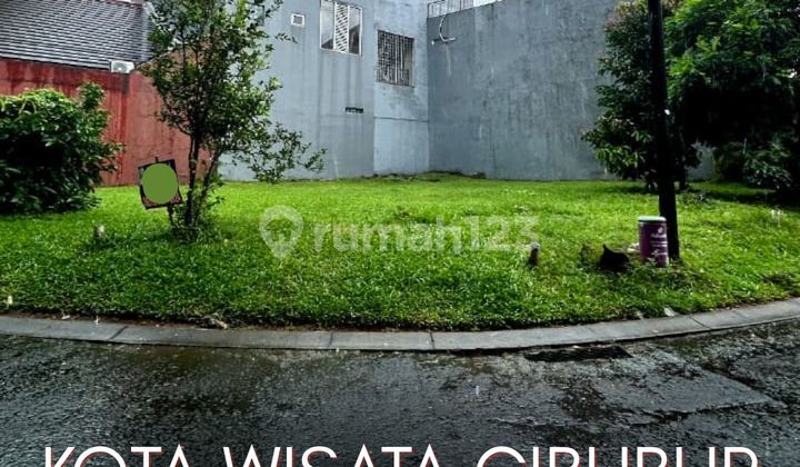 Exclusive Plot in the Tourist City