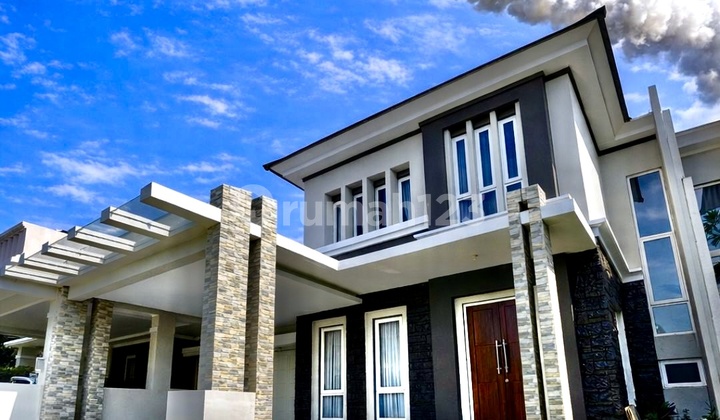 Rumah Mewah Dikota Wisata