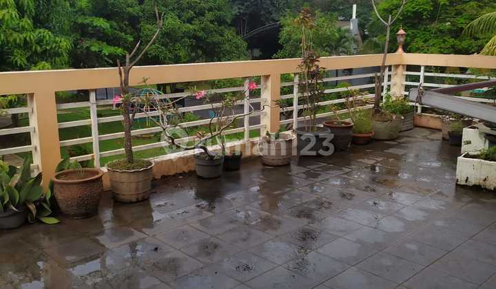 Comfortable Residence in the Tourist City of Cibubur 2