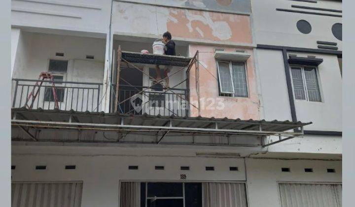 Disewakan Ruko Di Ciracas Ruko di Ciracas 150.0 m² Unfurnished SHM 1