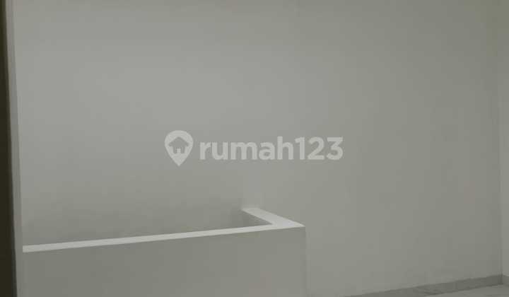 For Sale Ready-to-Occupy House in Kota Wisata 2