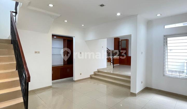 Rumah Cantik Full Renovasi Siap Huni Harga Murah di Kota Wisata 2