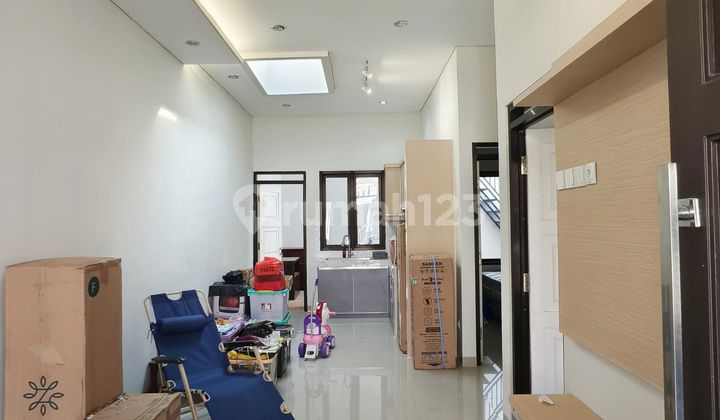 Rumah Cluster Depan Dekat Toll dan Sport Club Harga Murah Semi Furnished di Kota Wisata 2