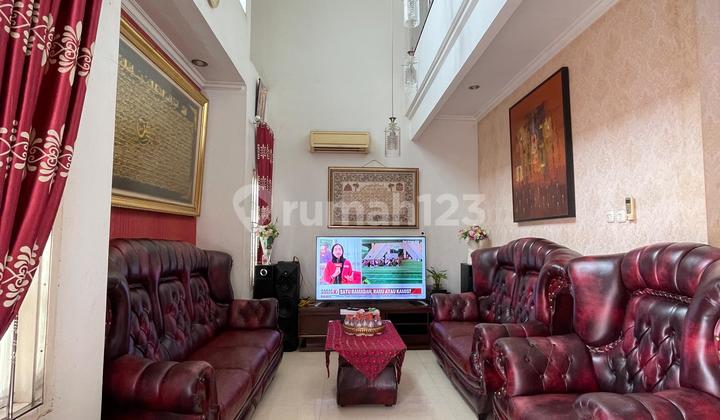 Rumah Furnished Siap Huni Posisi Sudut di Raffles Hills 2