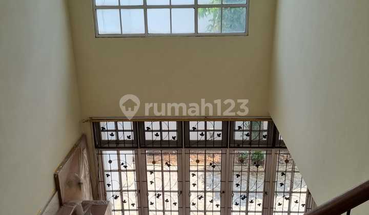 Dijual Rumah Besar Siap Huni Di Legenda Wisata 2