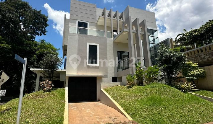 Dijual Cepat Rumah Mewah 3 Lantai Ada Basement Di Legenda Wisata  2