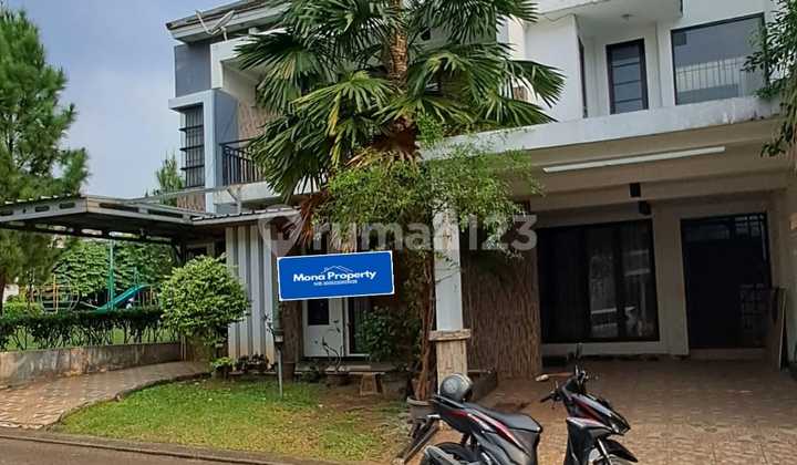 Rumah Hoek Samping Taman Full Renovasi di Kota Wisata
