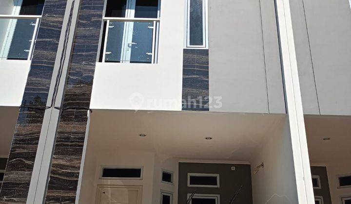 Dijual rmh modern keren,mewah lokasi pinggir jln raya di cipinang 1