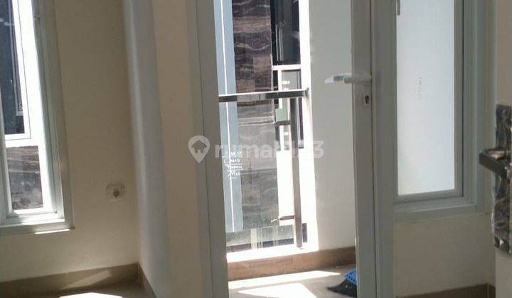 Mau rumah modern minimalis dg harga terjangkau di tengah Jakbar ? 2