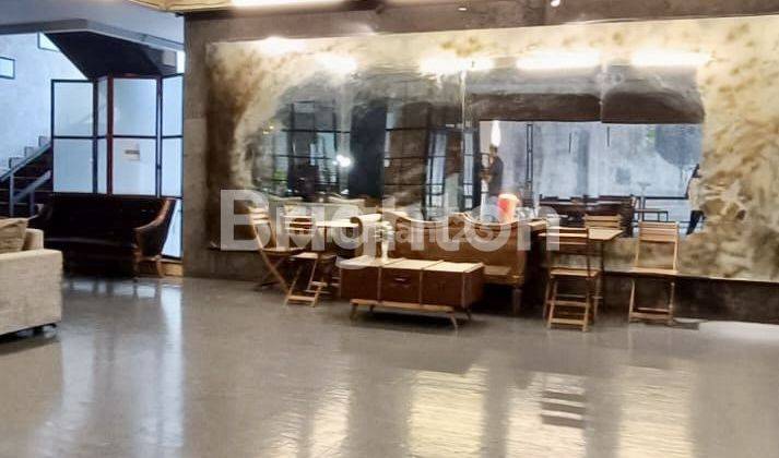 RUMAH USAHA DI JALAN WIJAYA JAKARTA SELATAN 2