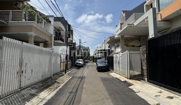 Dijual Rumah 2,5 Lantai Kondisi Bagus Siap Hunidi Kelapa Nias Kelapa Gadingjakarta Utara